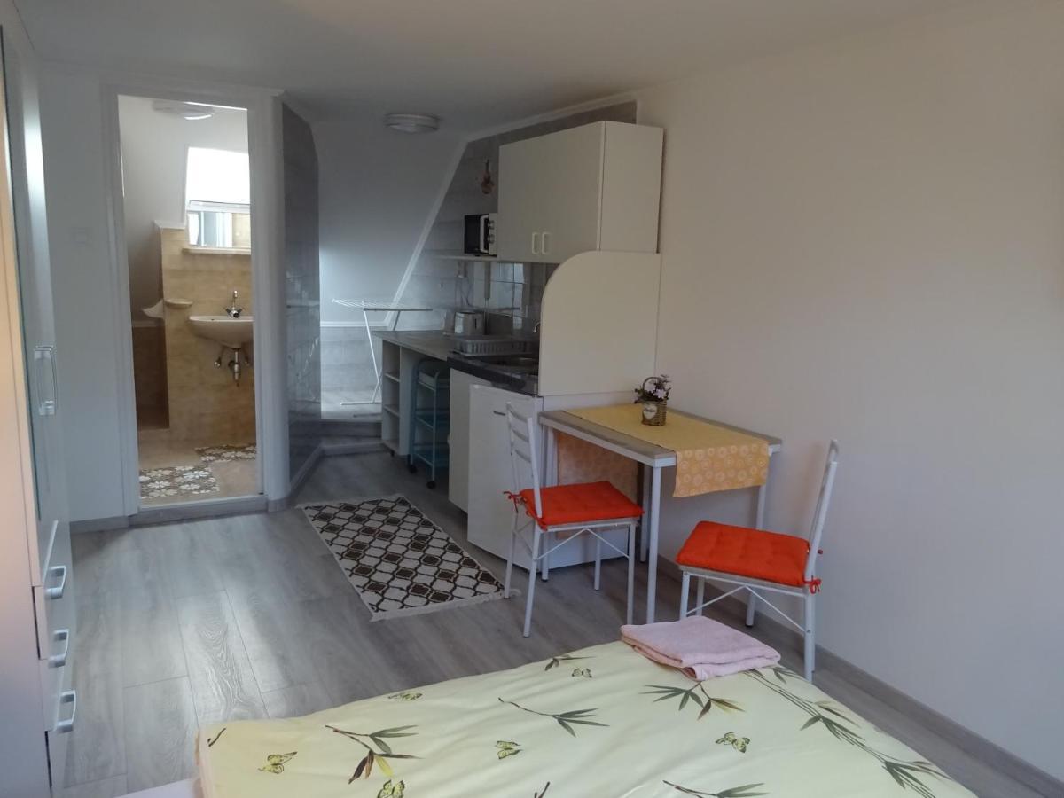 Appartamento Era Apartman Harkány Esterno foto