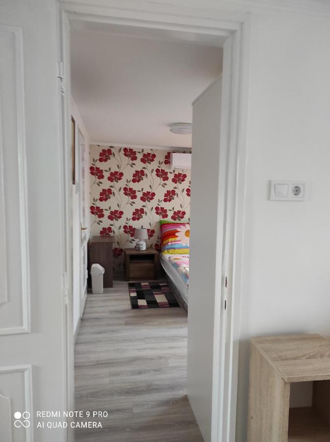 Appartamento Era Apartman Harkány Esterno foto